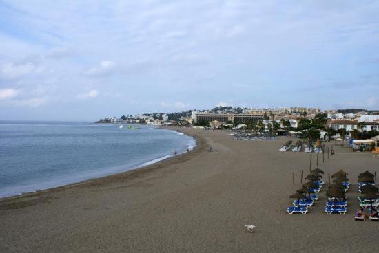 Ferienwohnung Precioso Apartamento Junto A Playa Y Con Piscina. Málaga Exterior foto